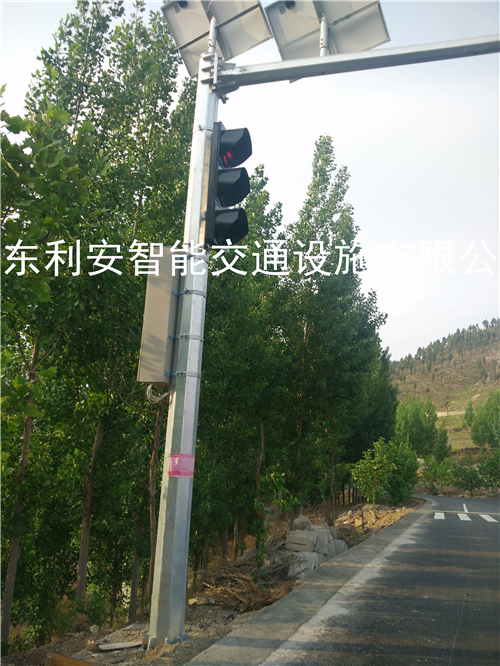 信號(hào)燈桿