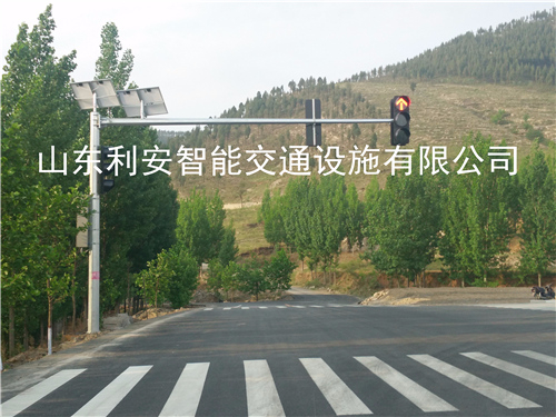 信號(hào)燈桿